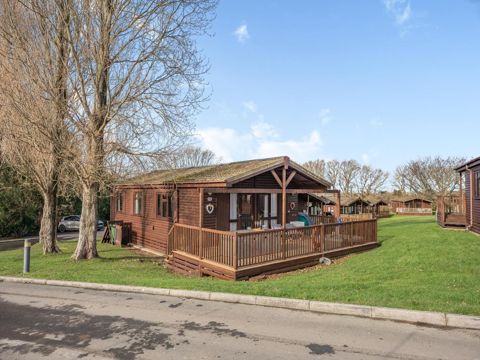 Green Poplars Gurnard Exterior foto